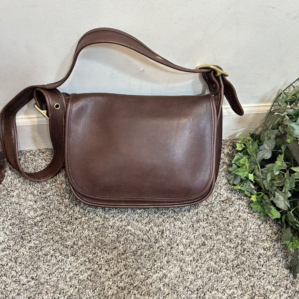 Vintage COACH Patricia Legacy Brown Leather Flap Messenger Bag 9951 Made In USA
